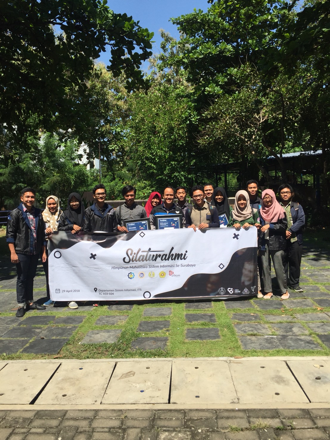 Silaturahmi bersama Himpunan Mahasiswa Sistem Informasi se-Surabaya